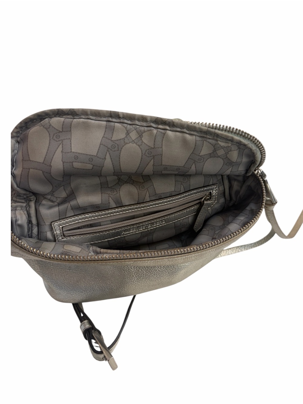 Aimee Kestenberg Crossbody handbag silver metallic slouchy wide top zipper - Picture 2 of 9
